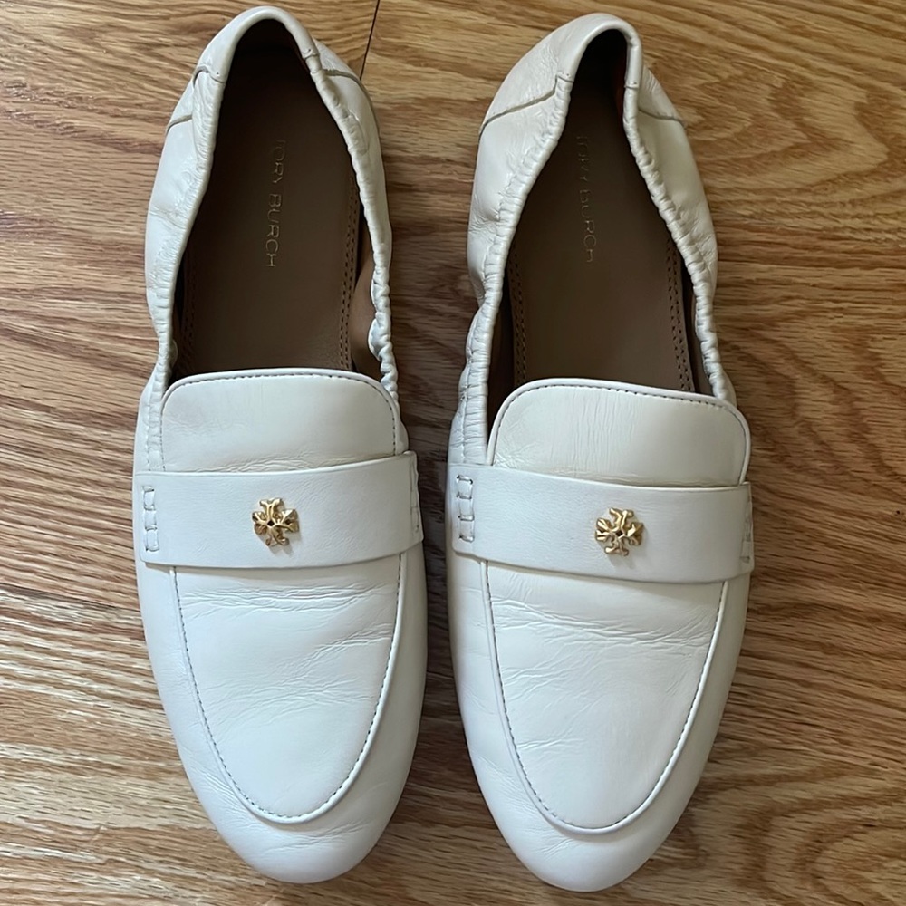 Tory Burch cream loafers size 7.5